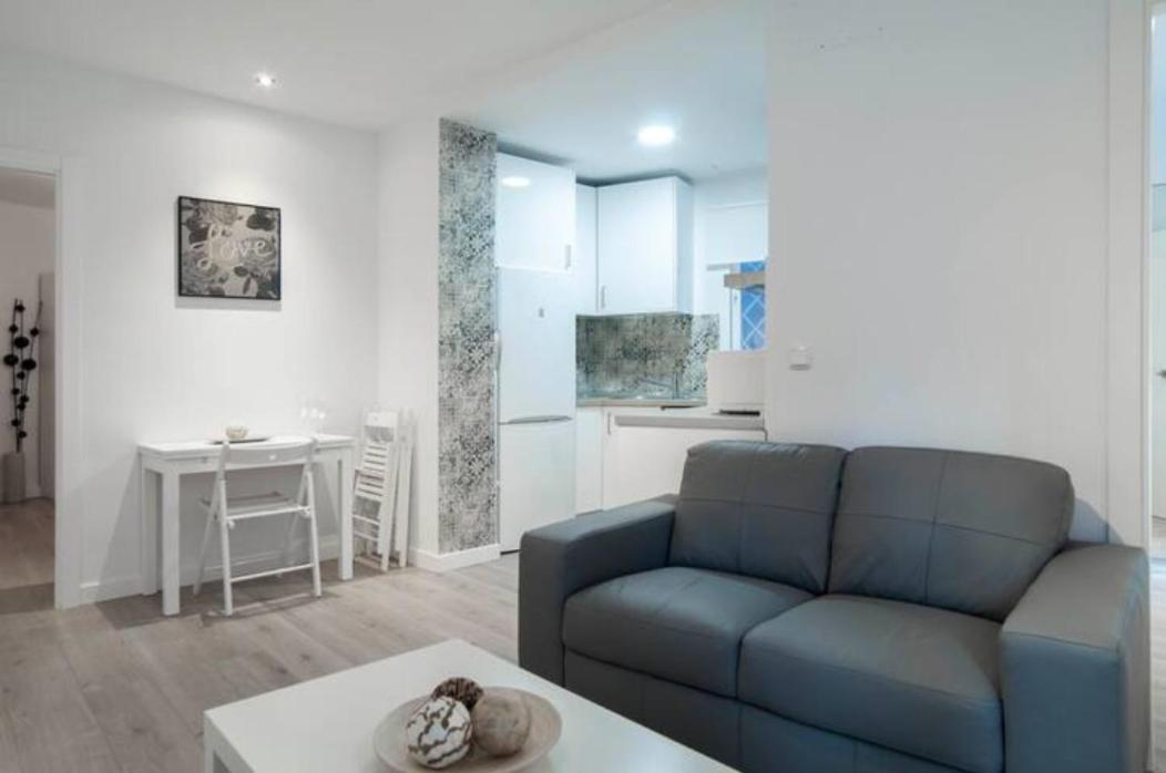 Moderno Apartamento En Plaza Merced Malaga Zewnętrze zdjęcie