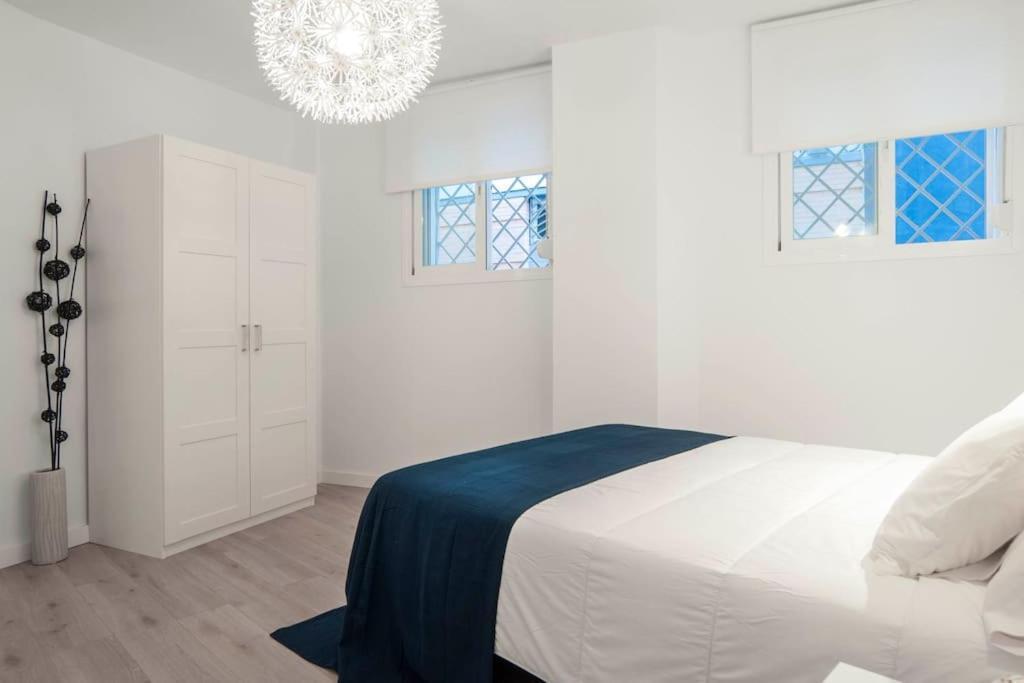 Moderno Apartamento En Plaza Merced Malaga Zewnętrze zdjęcie